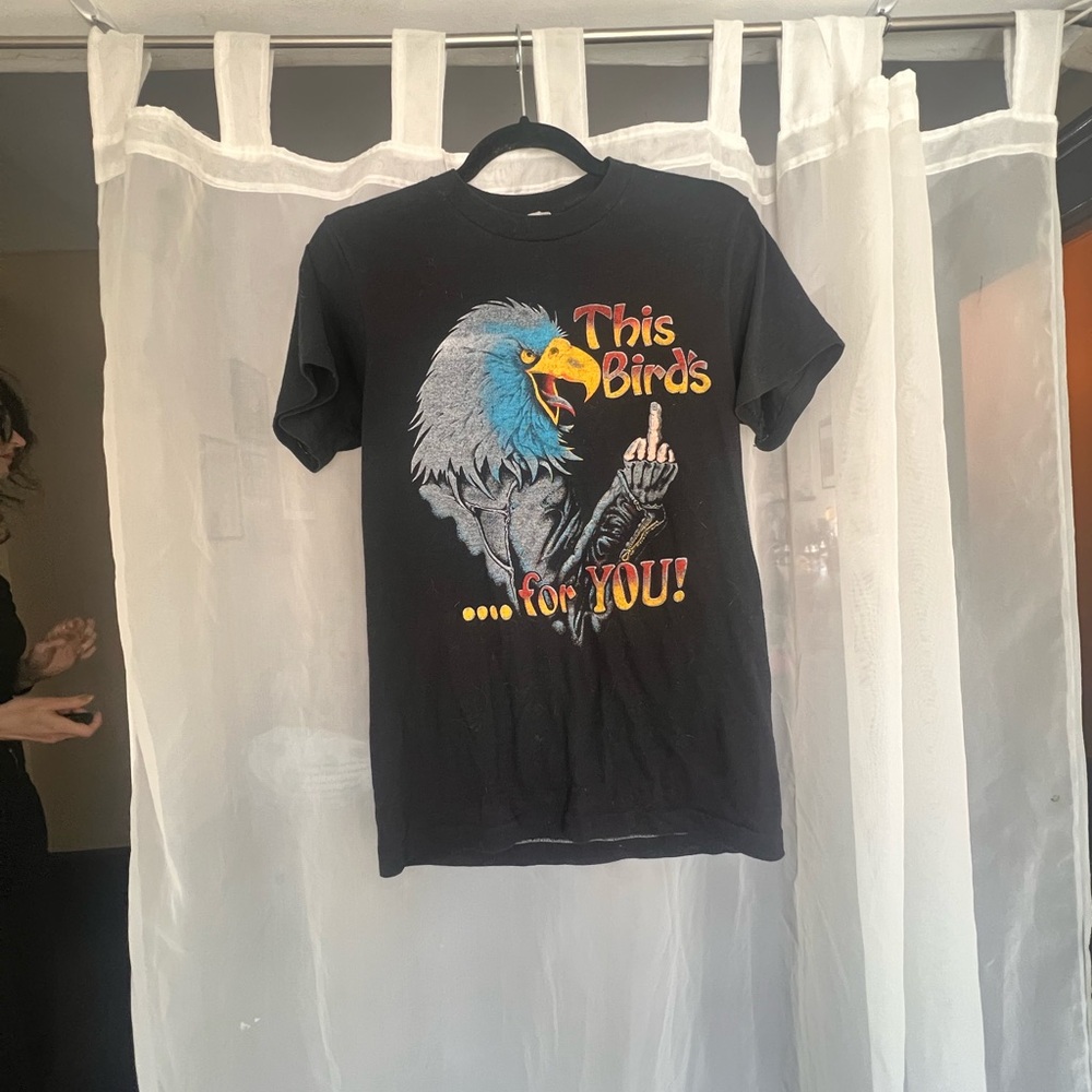 Black RARE VINTAGE Graphic T-Shirt with Eagle Design